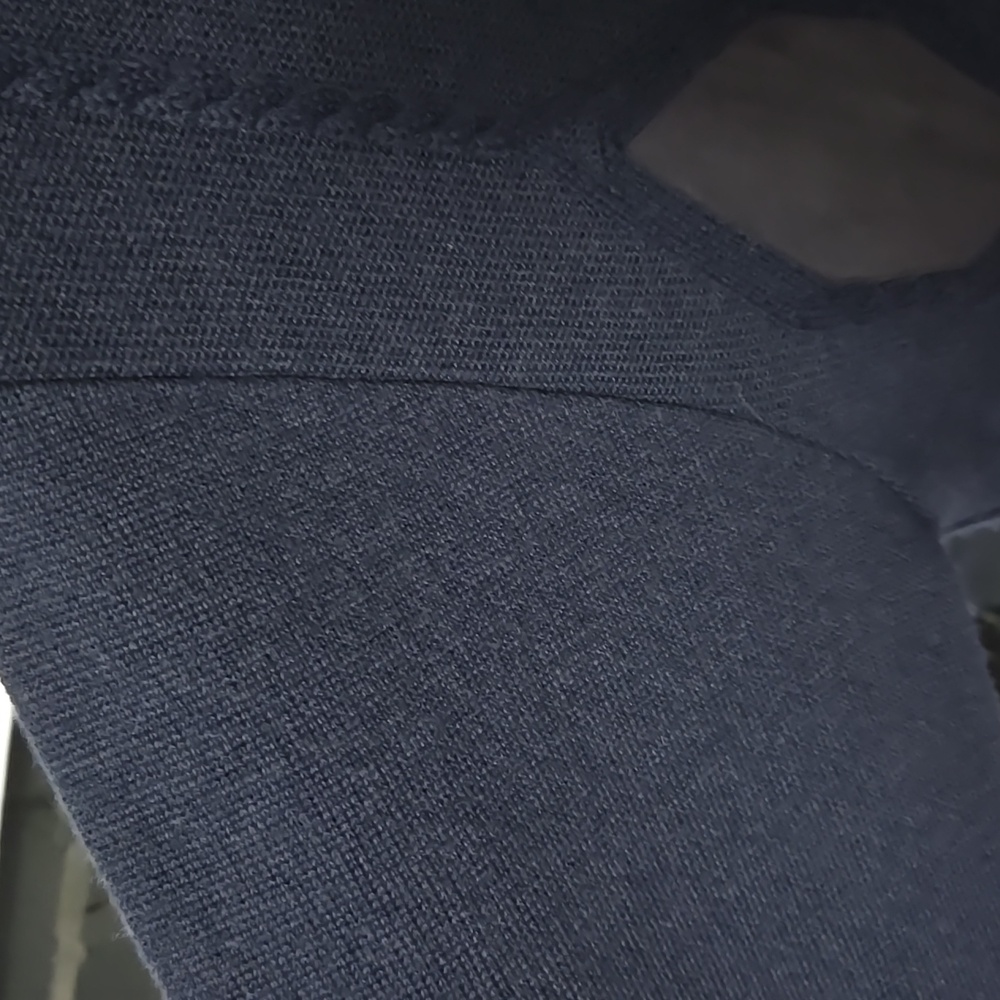 Turnbury Men's Navy Sweater - Picture 3 of 12